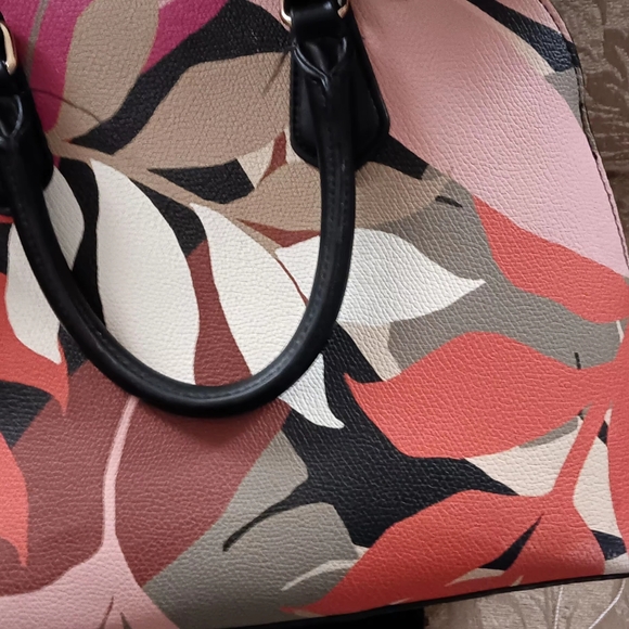 Multi Color Handbag - Picture 3 of 3